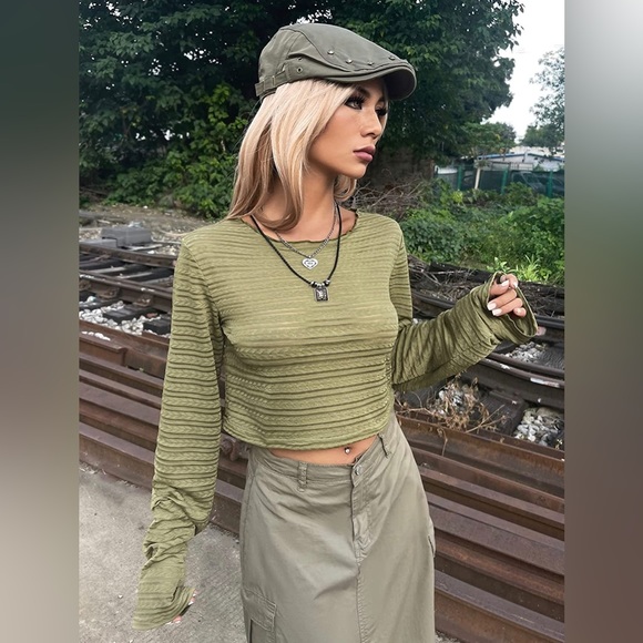 NWT (M) Army Green Y2K Lettuce Trim Long Sleeve Round Neck Crop Top Tee Shirt - Picture 5 of 8